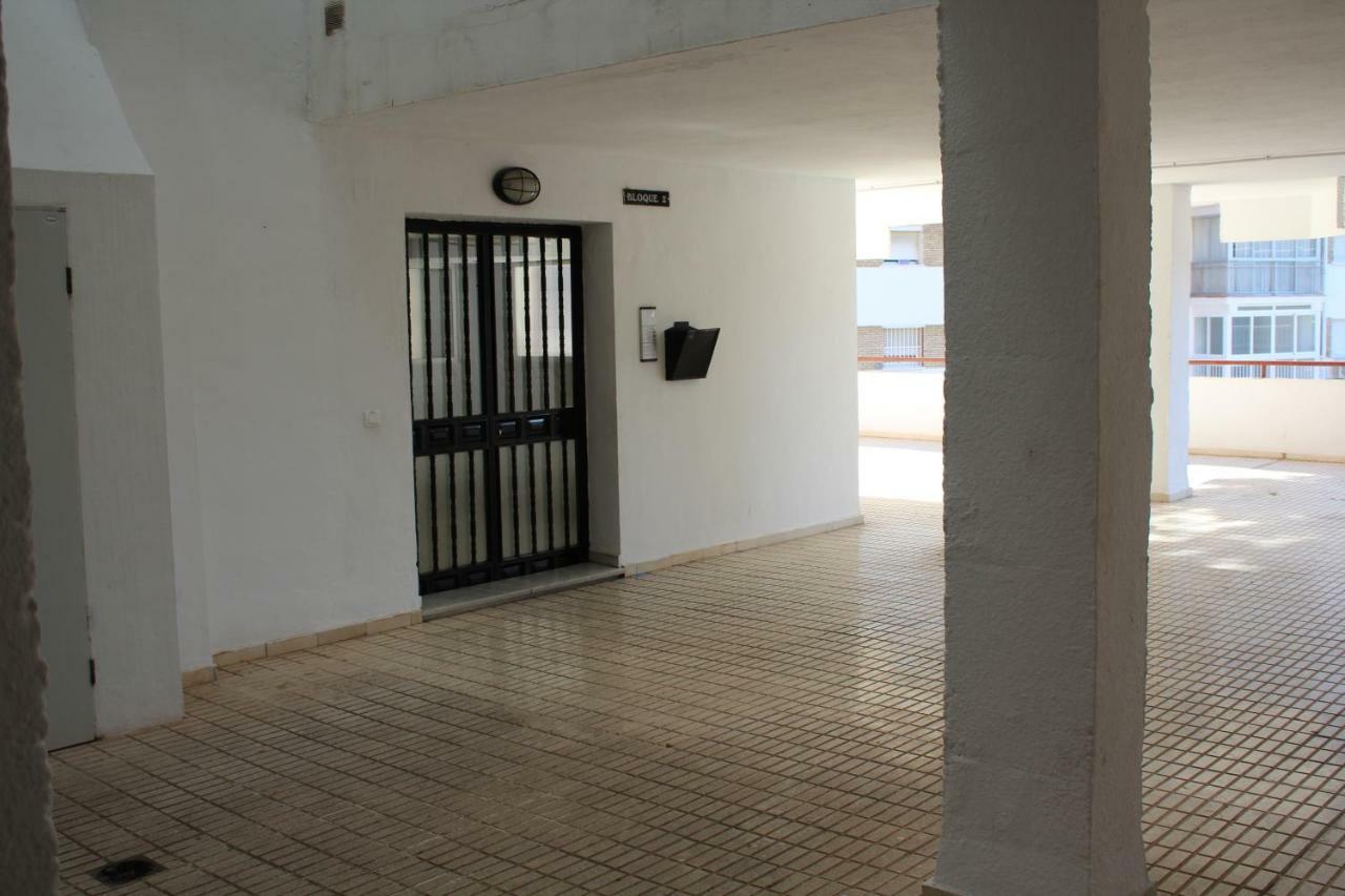 Apartamento Con Parking Gratuito مالقة المظهر الخارجي الصورة