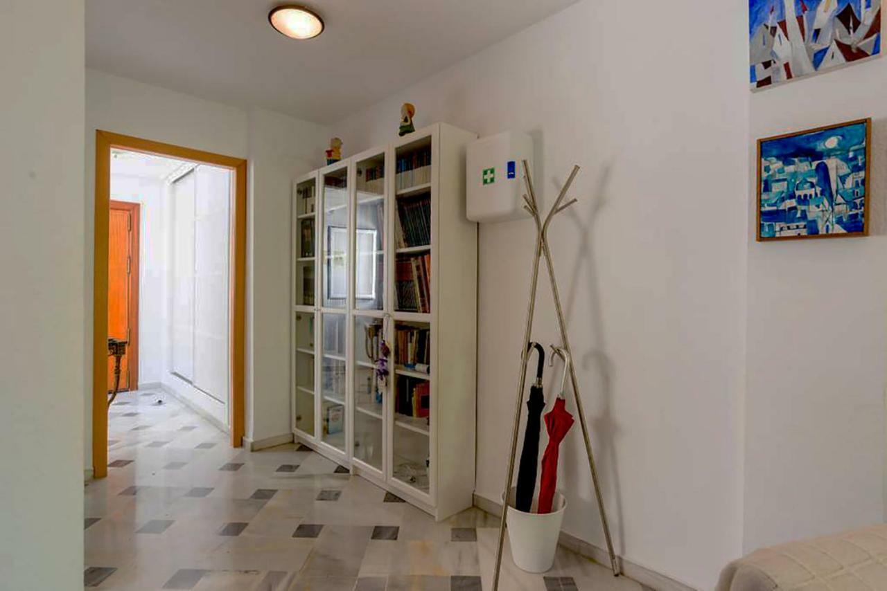 Apartamento Con Parking Gratuito مالقة المظهر الخارجي الصورة
